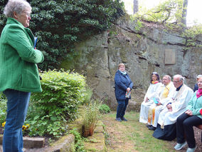 Feierliche Maiandacht in der Fatima-Grotte 